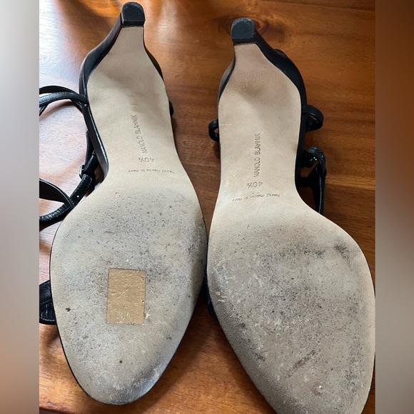 Sz IT 40.5 Manolo Blahnik T-Strap Sandals - Picture 2 of 3